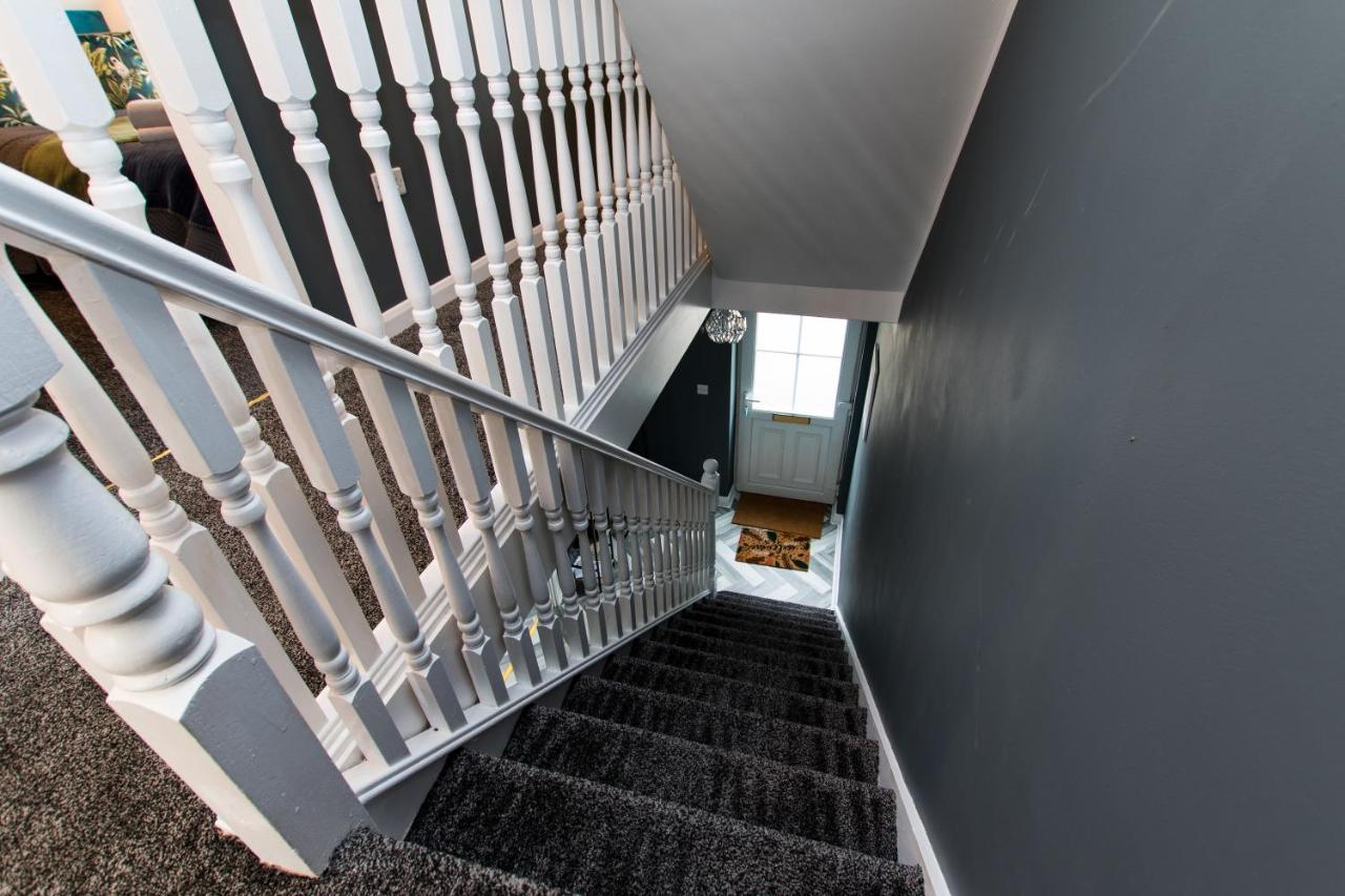 Newly Renovated Modern House With Free Parking Apartamento