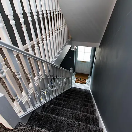 Newly Renovated Modern House With Free Parking Apartment Nottingham Exterior photo