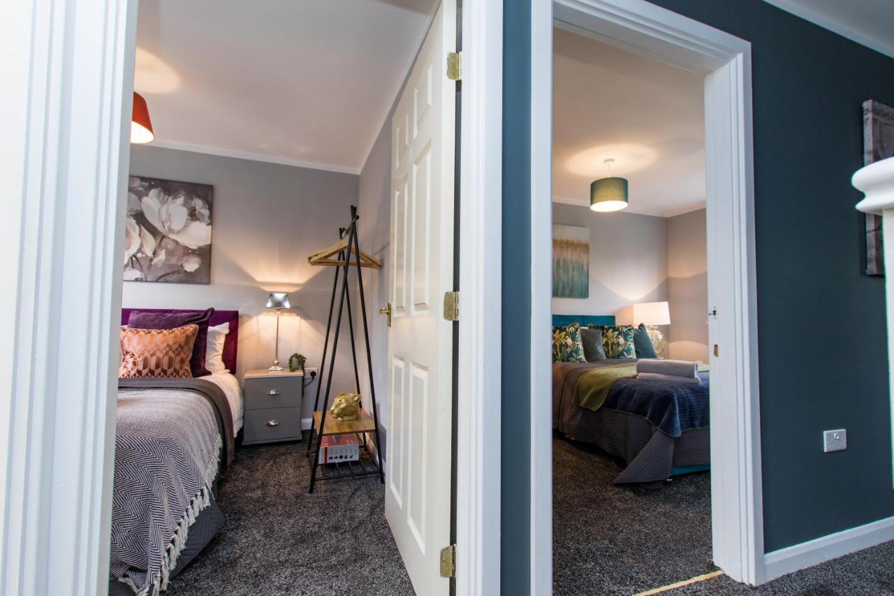 Newly Renovated Modern House With Free Parking