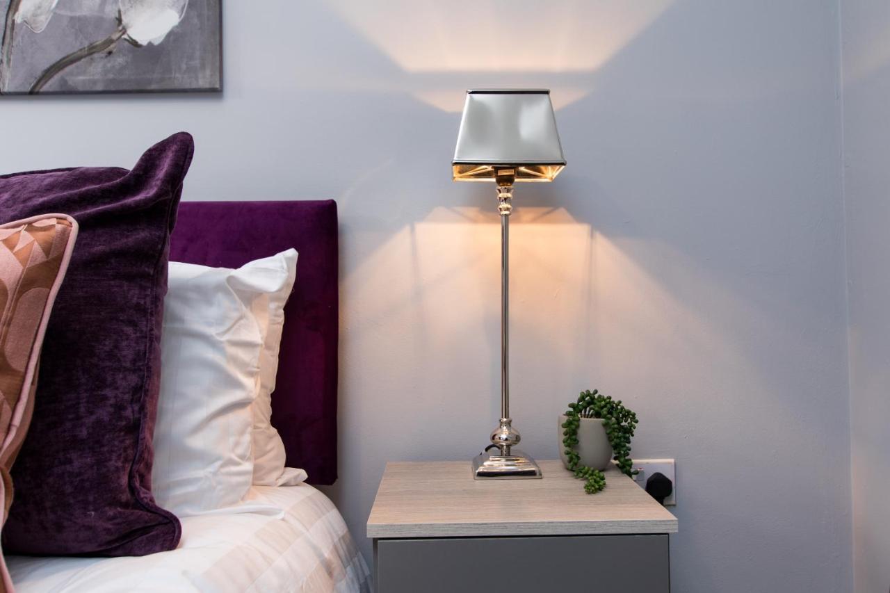 Newly Renovated Modern House With Free Parking * Nottingham