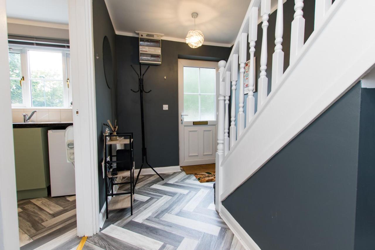 Newly Renovated Modern House With Free Parking * Nottingham