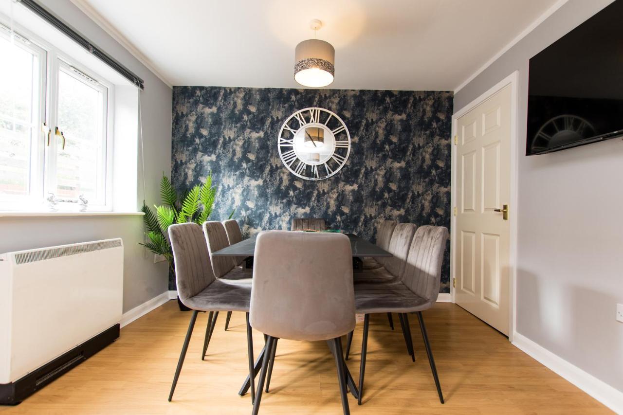 Apartment Newly Renovated Modern House With Free Parking *