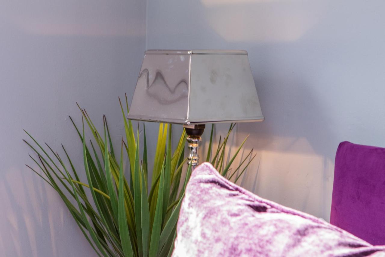 Apartment Newly Renovated Modern House With Free Parking Nottingham